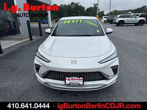 Used 2024 Buick Envista Avenir FWD image 3