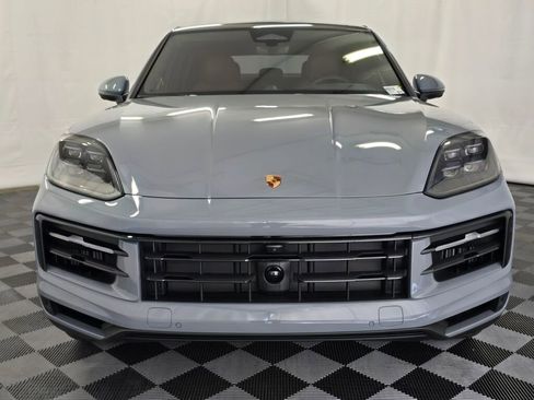 New 2026 Porsche Cayenne E-Hybrid Coupe AWD/4WD image 10