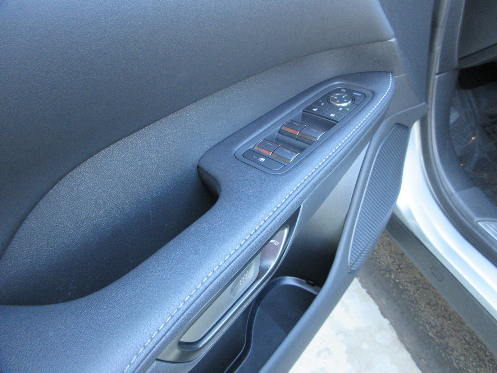 Used 2026 Lexus RX 450h AWD w/ Convenience Package image 32