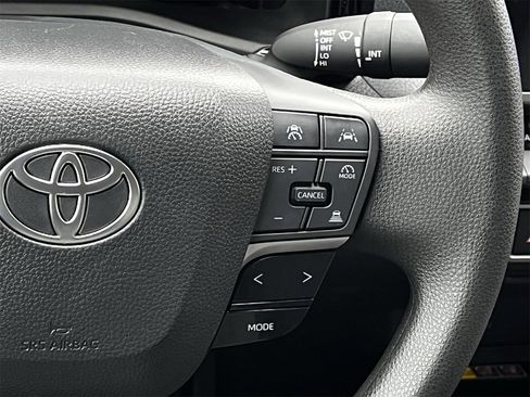 Used 2025 Toyota Camry LE image 14