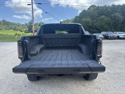 Used 2025 GMC Hummer EV 2X AWD/4WD image 25