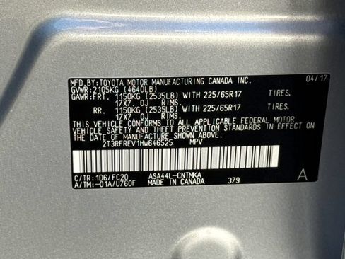 Used 2017 Toyota RAV4 XLE w/ Plus Special Value Package AWD/4WD image 28