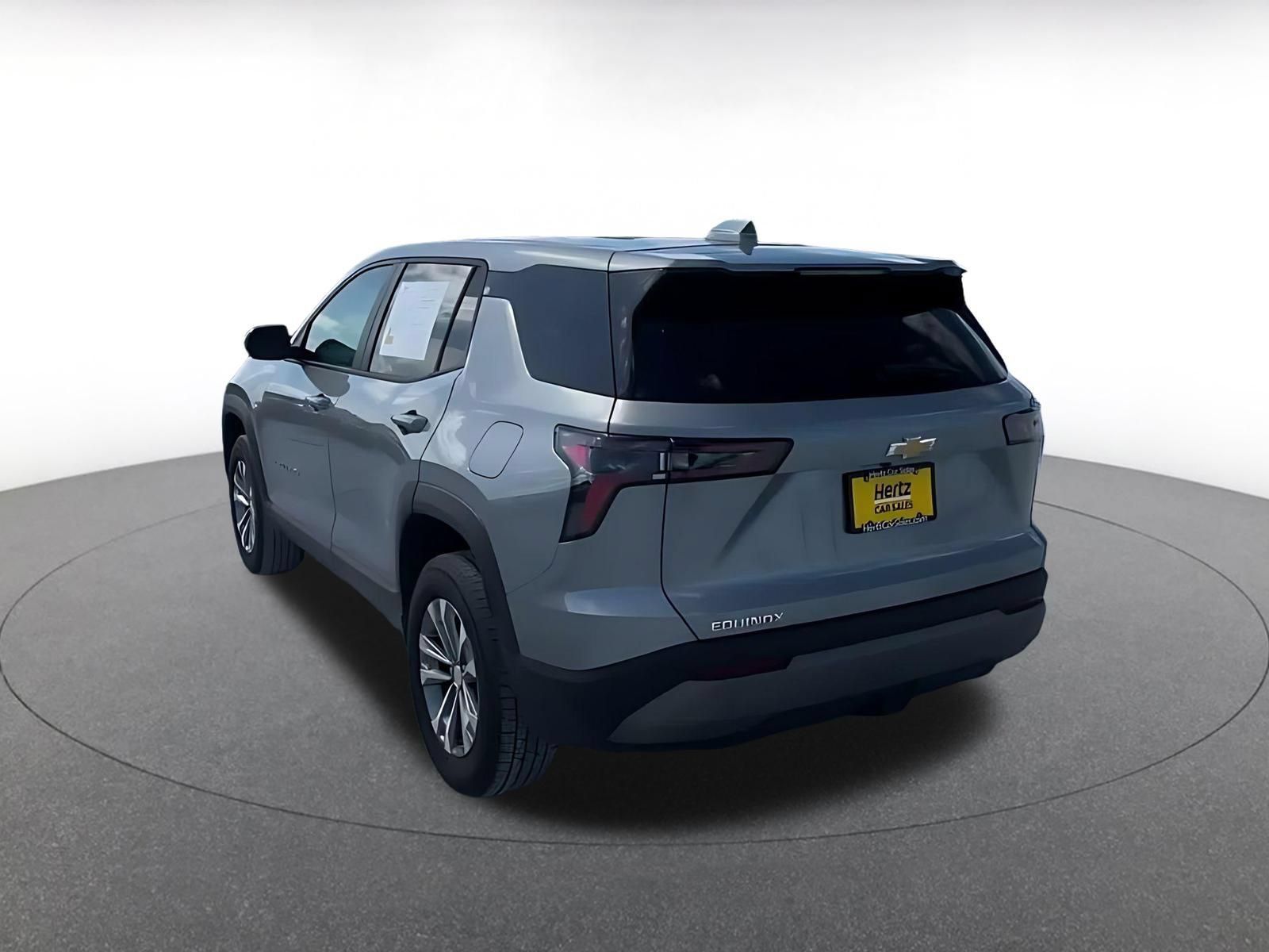Used 2025 Chevrolet Equinox LT FWD image 10
