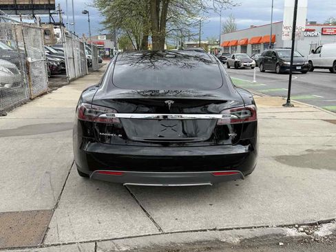 Used 2015 Tesla Model S 70D image 6