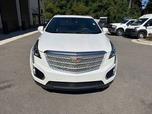 Used 2019 Cadillac XT5 Luxury w/ LPO, Radiant Package FWD image 9