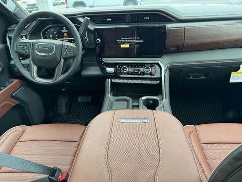 New 2026 GMC Sierra 2500 Denali Ultimate w/ LPO, Black Badging Package AWD/4WD image 8