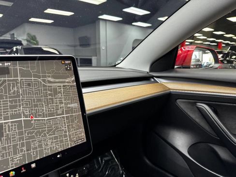 Used 2021 Tesla Model 3 Standard Range Plus image 27