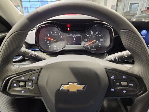 New 2026 Chevrolet Trax LS w/ LS Convenience Package FWD image 10