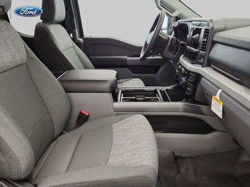 New 2026 Ford F550 4x4 Supercab Super Duty w/ XLT Value Package image 19