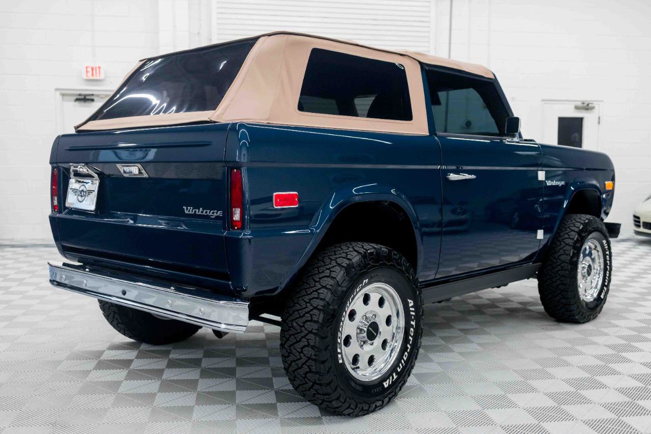 Used 2024 Ford Bronco Black Diamond AWD/4WD image 12