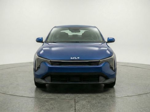Used 2025 Kia K4 FWD image 2