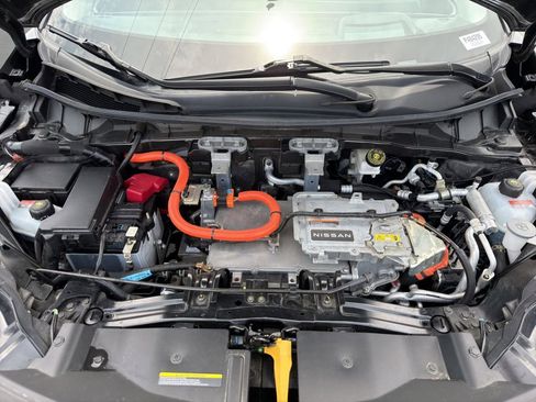Used 2023 Nissan Ariya FWD image 21