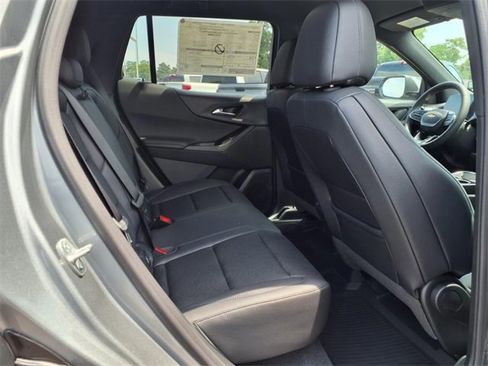 New 2026 Chevrolet Equinox LT w/ Convenience Package II image 4