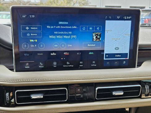 Used 2022 Lincoln Nautilus Reserve w/ Equipment Group 202A image 28