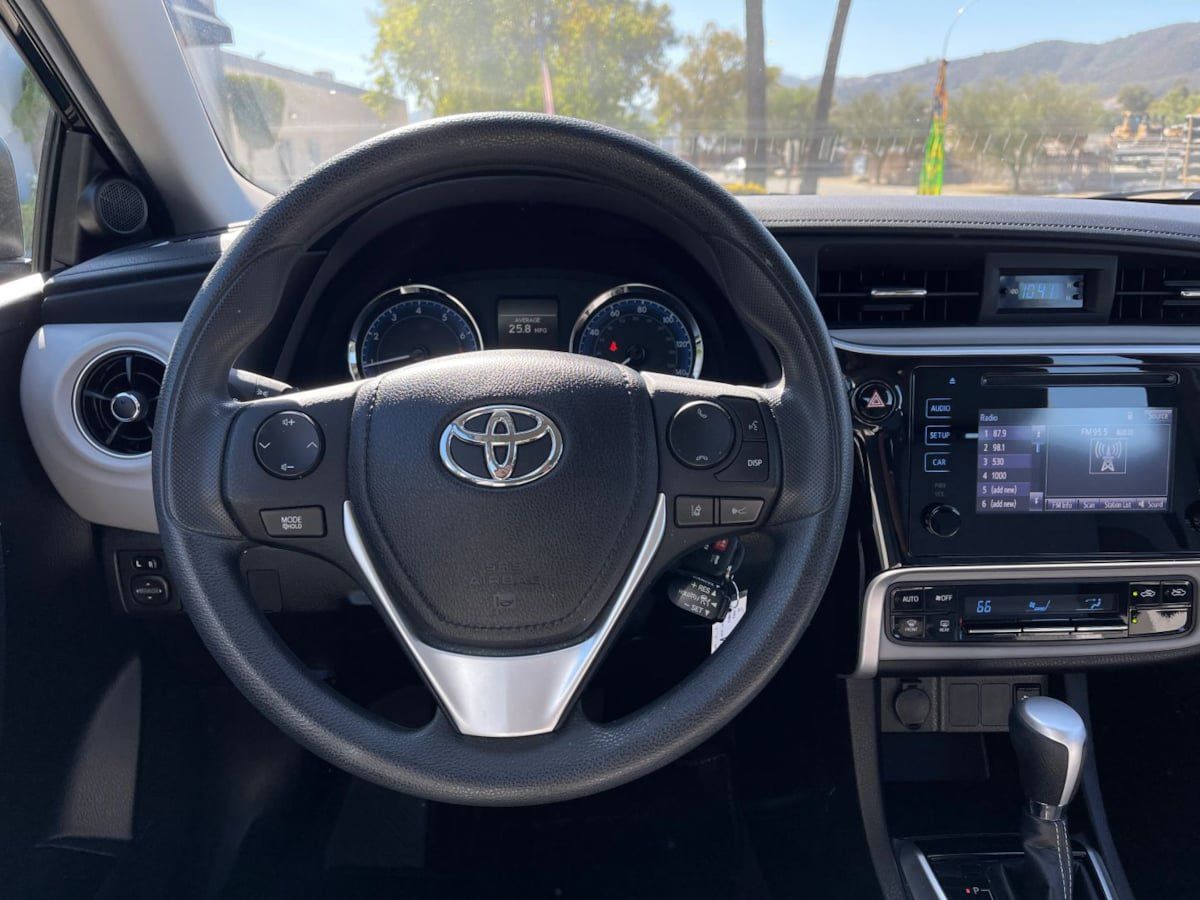 Used 2019 Toyota Corolla LE w/ Carpet Mat Package (TMS) FWD image 12