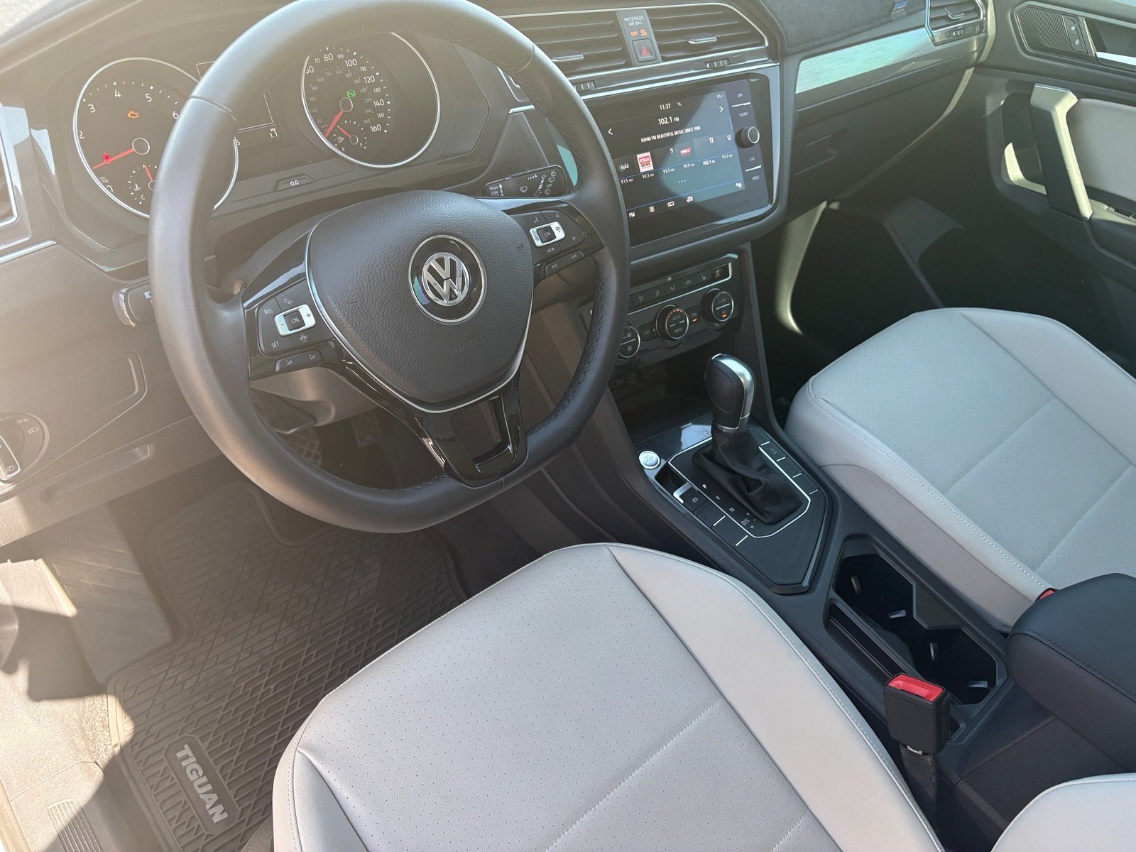 Used 2019 Volkswagen Tiguan SE FWD image 13