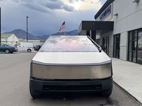 Used 2024 Tesla Cybertruck AWD Crew Cab image 2