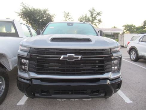 Used 2025 Chevrolet Silverado 2500 Custom w/ Custom Blackout Package AWD/4WD image 2