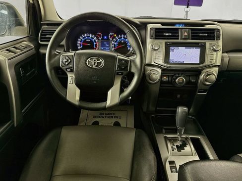 Used 2018 Toyota 4Runner SR5 Premium RWD image 28
