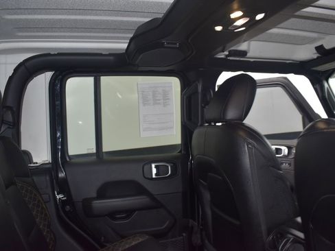 Used 2021 Jeep Gladiator Overland image 27