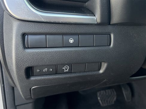 Certified 2023 Nissan Rogue SV image 14