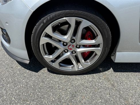 Used 2017 Chevrolet SS RWD image 16
