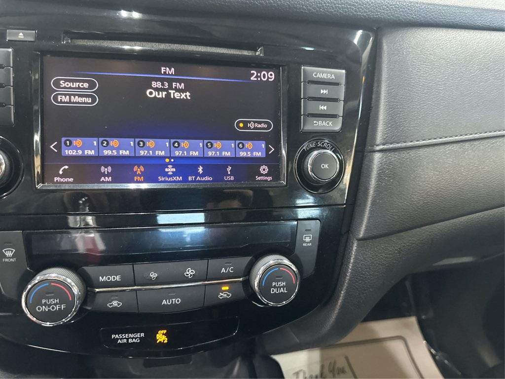 Used 2018 Nissan Rogue SV w/ Premium Package AWD/4WD image 23