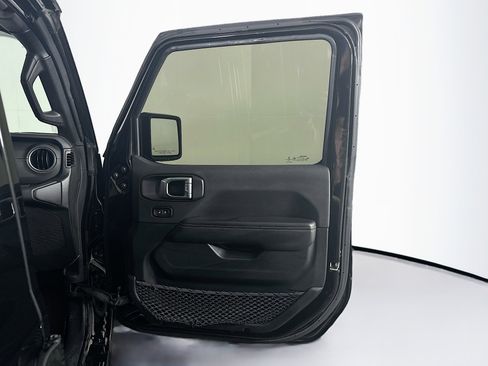 Used 2023 Jeep Wrangler Sahara w/ Cold Weather Group image 30