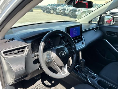 Used 2024 Toyota Corolla Cross LE AWD/4WD image 10