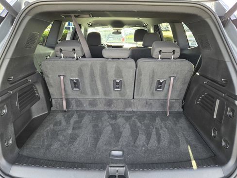 Certified 2025 GMC Acadia Elevation image 9