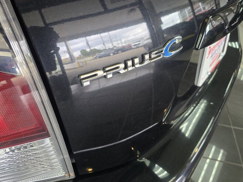 Used 2015 Toyota Prius C Two FWD image 28