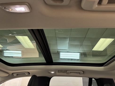 Used 2024 Volvo XC90 B5 Plus image 18