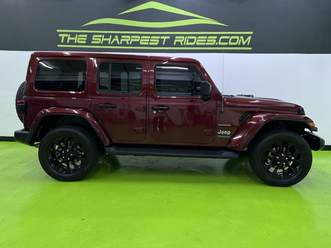 Used 2021 Jeep Wrangler Unlimited Sahara w/ Cold Weather Group AWD/4WD image 11