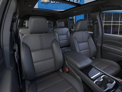 New 2026 Chevrolet Traverse High Country w/ LPO, Floor Liner Package AWD/4WD image 17