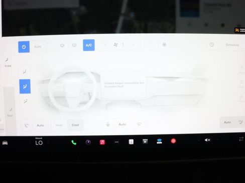 Used 2021 Tesla Model S Plaid image 18