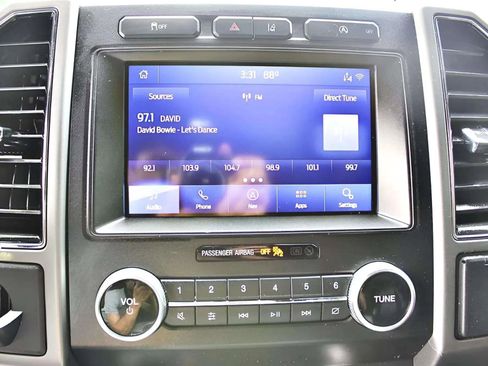 Used 2021 Ford Expedition XLT image 16