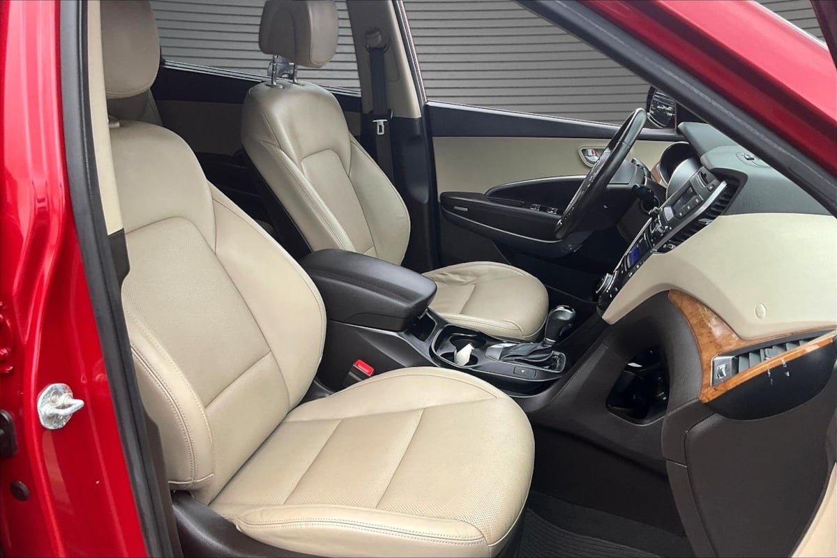 Used 2015 Hyundai Santa Fe GLS w/ Option Group 02 AWD/4WD image 28