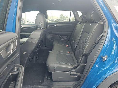 Used 2025 Volkswagen Atlas Cross Sport SE image 22