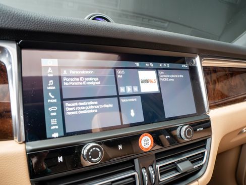 New 2026 Porsche Macan AWD/4WD image 25