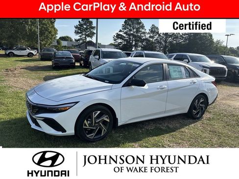 Used 2025 Hyundai Elantra SEL image 10