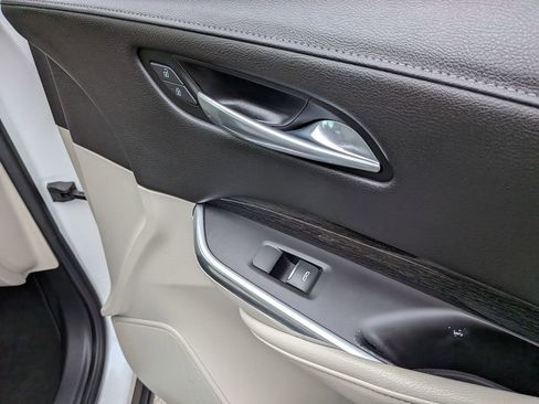 Used 2020 Cadillac XT4 Premium Luxury FWD image 29