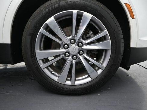 Used 2024 Cadillac XT5 Premium Luxury AWD/4WD image 6