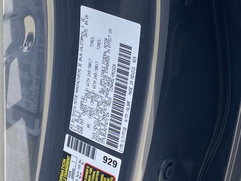 Certified 2026 Toyota Tacoma SR5 AWD/4WD image 31
