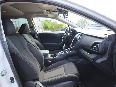 Used 2025 Subaru Outback Premium AWD/4WD image 14