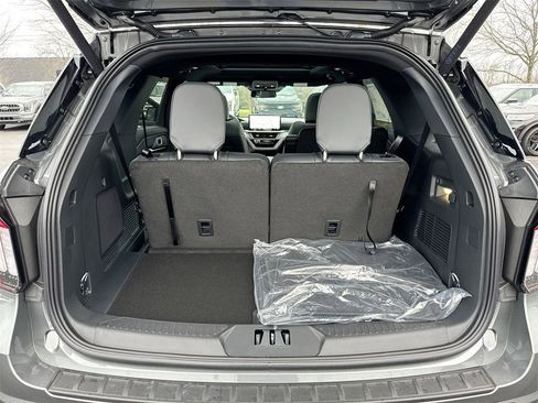 New 2026 Ford Explorer ST-Line w/ ST-Line Street Pack image 25