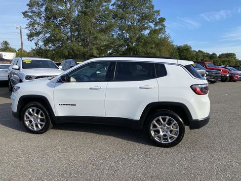 Certified 2022 Jeep Compass Latitude image 7