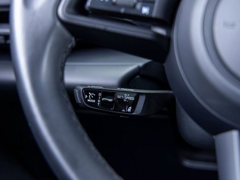 Certified 2025 Porsche Macan 4 Electric AWD/4WD image 30
