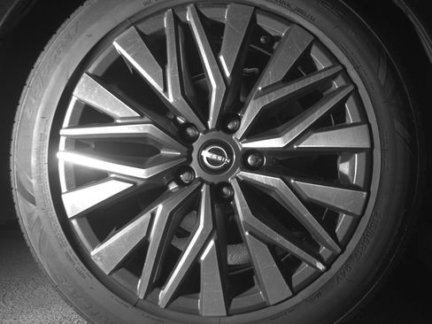 Used 2025 Nissan Altima 2.5 SV FWD image 15