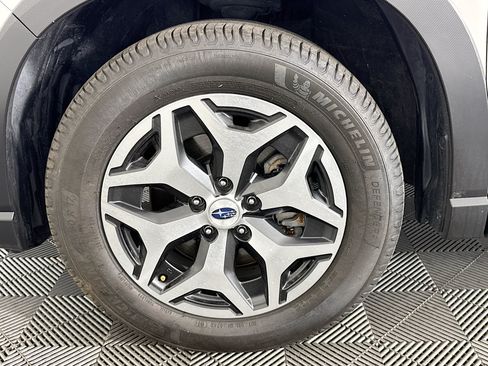 Used 2024 Subaru Forester Premium AWD/4WD image 36
