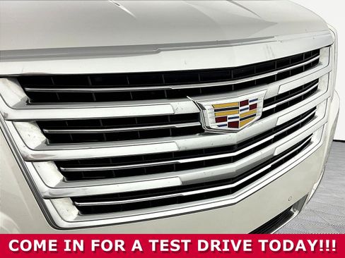Used 2016 Cadillac Escalade ESV Platinum AWD/4WD image 33